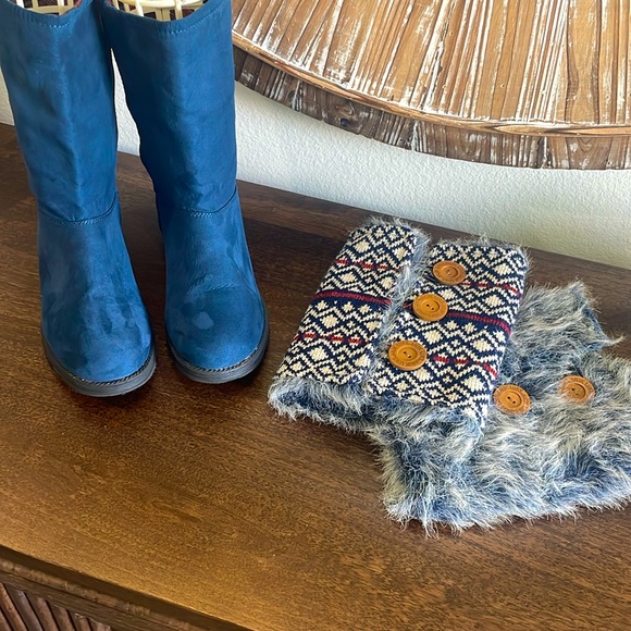Milk Luks size 8 Blue comfy boots with reversible boot sweaters.. AWESOME BOOTS! - Picture 3 of 10